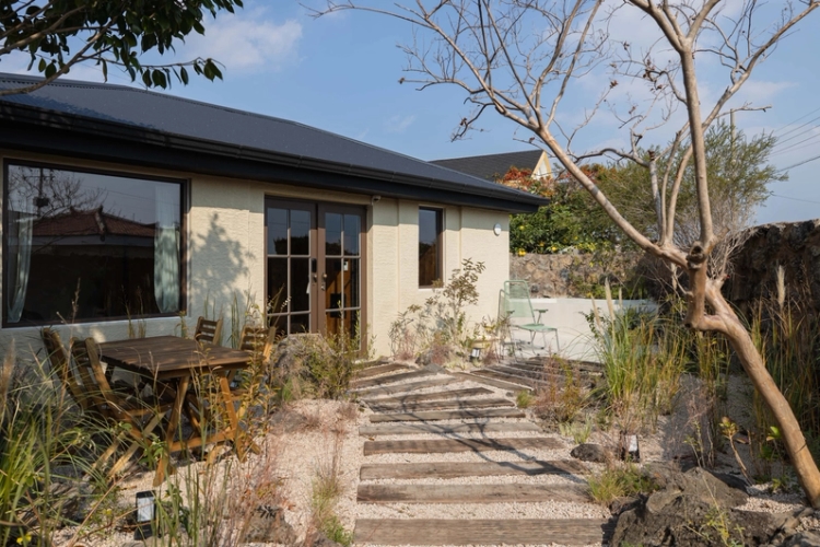 Lodgment Description Image